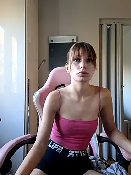 Snapshot of D4ddyslut chatting on 11/01/25, 08:16 D4ddyslut online show from 11/01/25, 08:16