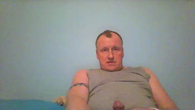 Snapshot of Redraket3600genk chatting on 12/17/25, 03:23 Redraket3600genk online show from 12/17/25, 03:23