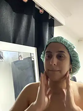 Electraweb 09 online show from 11/21/25, 09:02