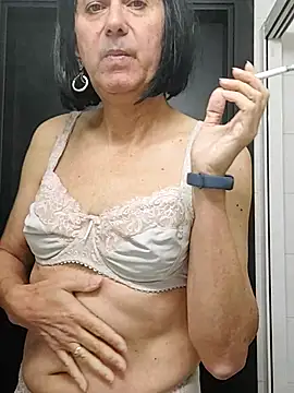 Emily de Carla online show from 11/28/25, 07:33