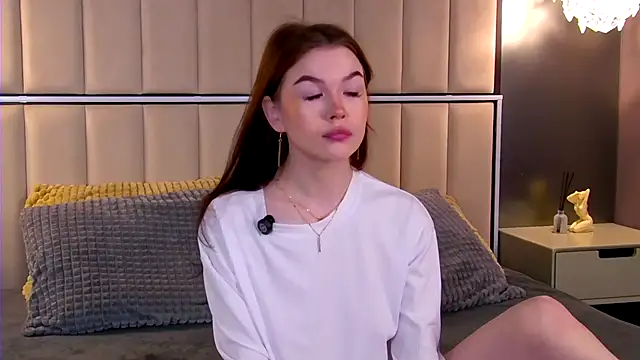 Snapshot of Wanda_Wild chatting on 09/18/25, 04:03 Wanda Wild online show from 09/18/25, 04:03