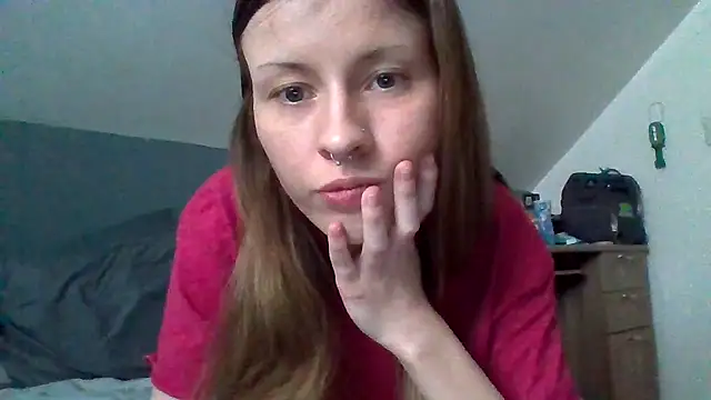 Snapshot of sarah2007 chatting on 11/05/25, 06:19 sarah2007 online show from 11/05/25, 06:19