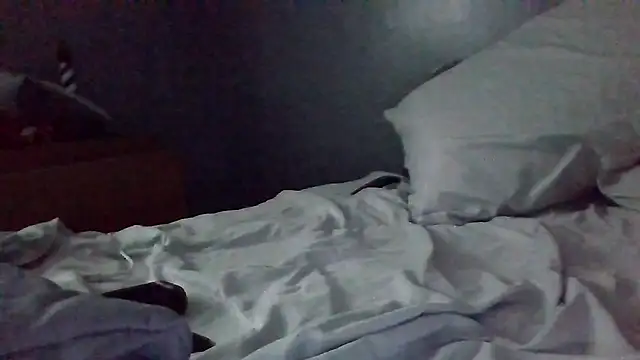 Snapshot of sarah2007 chatting on 11/28/25, 01:25 sarah2007 online show from 11/28/25, 01:25