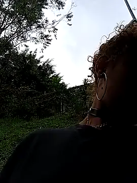 Snapshot of Vikyvoyeur chatting on 09/30/25, 08:58 Vikyvoyeur online show from 09/30/25, 08:58