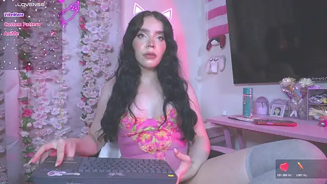 Snapshot of victoriabb28 chatting on 07/24/26, 04:10 victoriabb28 online show from 07/24/26, 04:10