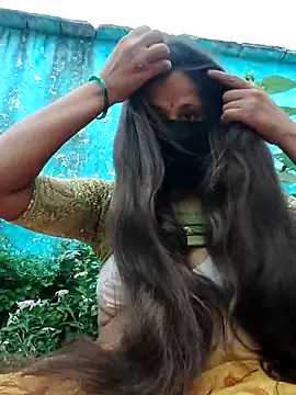 Hot-ilaiy online show from 10/03/25, 11:07