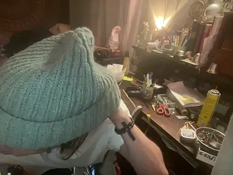 Snapshot of XanderOzzz chatting on 10/03/25, 08:22 XanderOzzz online show from 10/03/25, 08:22