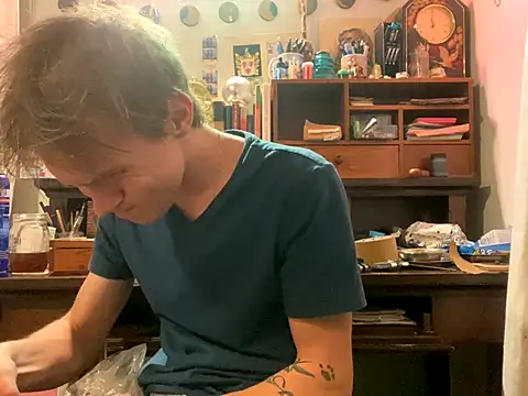 Snapshot of XanderOzzz chatting on 10/18/25, 11:27 XanderOzzz online show from 10/18/25, 11:27