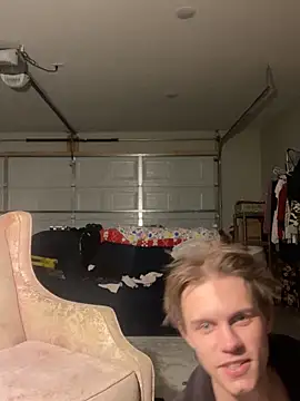 Snapshot of XanderOzzz chatting on 10/30/25, 07:47 XanderOzzz online show from 10/30/25, 07:47