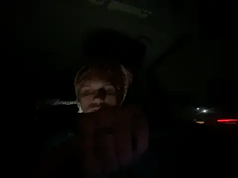 Snapshot of XanderOzzz chatting on 11/02/25, 04:26 XanderOzzz online show from 11/02/25, 04:26