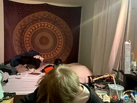 Snapshot of XanderOzzz chatting on 11/04/25, 10:58 XanderOzzz online show from 11/04/25, 10:58