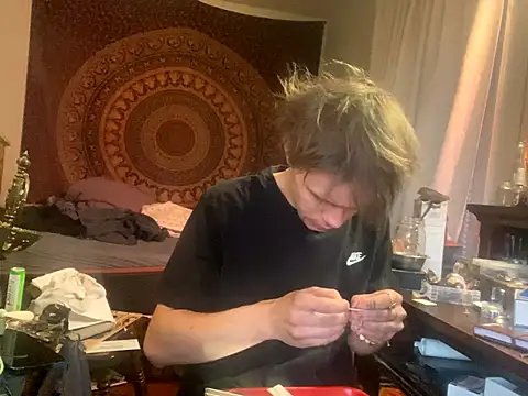 Snapshot of XanderOzzz chatting on 11/15/25, 10:37 XanderOzzz online show from 11/15/25, 10:37