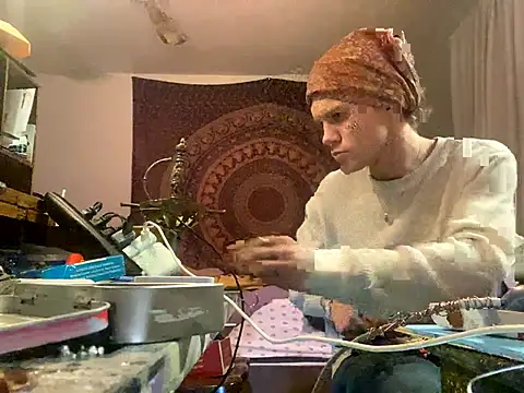 Snapshot of XanderOzzz chatting on 11/22/25, 09:30 XanderOzzz online show from 11/22/25, 09:30