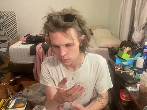 XanderOzzz online show from 05/19/26, 05:47