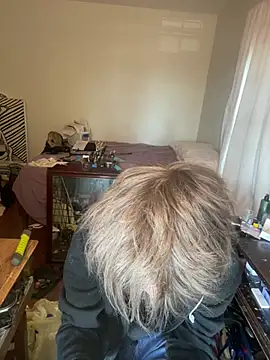 XanderOzzz online show from 06/03/26, 06:02