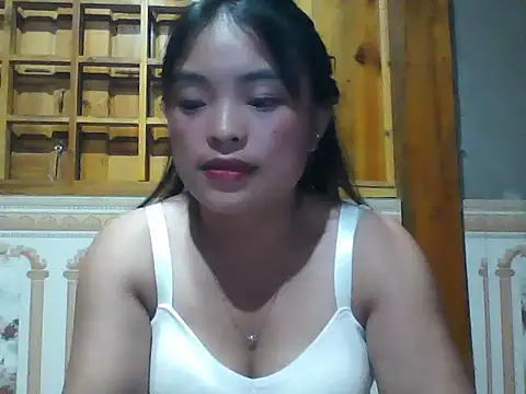 Snapshot of Loc_al chatting on 09/21/25, 01:46 Loc al online show from 09/21/25, 01:46