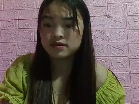 Snapshot of Loc_al chatting on 10/12/25, 02:21 Loc al online show from 10/12/25, 02:21