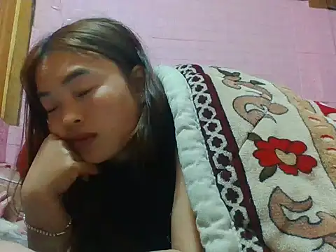 Snapshot of Loc_al chatting on 11/27/25, 01:24 Loc al online show from 11/27/25, 01:24