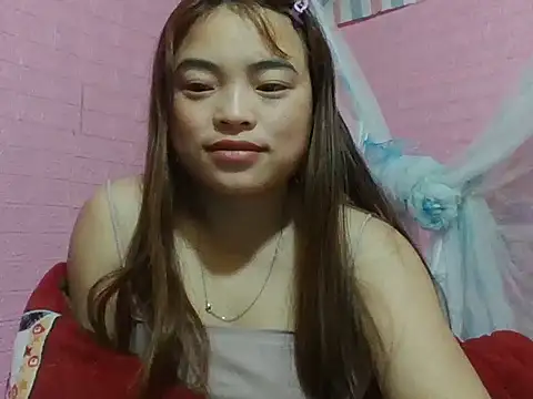 Snapshot of Loc_al chatting on 12/15/25, 12:04 Loc al online show from 12/15/25, 12:04