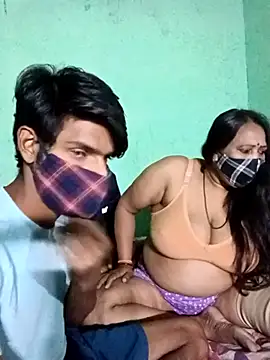 LoveOnStream online show from 10/26/25, 01:39