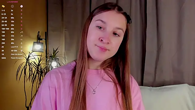 Snapshot of NanaMertins chatting on 11/15/25, 01:03 NanaMertins online show from 11/15/25, 01:03