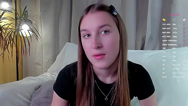 Snapshot of NanaMertins chatting on 11/18/25, 01:11 NanaMertins online show from 11/18/25, 01:11