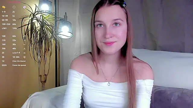 Snapshot of NanaMertins chatting on 11/26/25, 01:06 NanaMertins online show from 11/26/25, 01:06