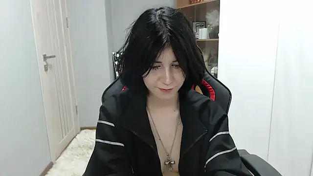 TinaQuiin online show from 09/12/25, 08:03