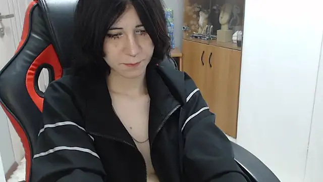 Snapshot of TinaQuiin chatting on 09/27/25, 08:08 TinaQuiin online show from 09/27/25, 08:08