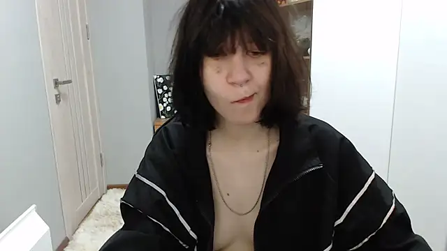 Snapshot of TinaQuiin chatting on 10/22/25, 08:03 TinaQuiin online show from 10/22/25, 08:03