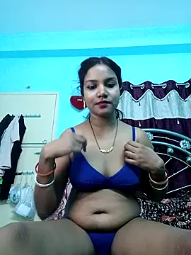 Snapshot of Miss_Tumpa chatting on 10/19/25, 09:48 Miss Tumpa online show from 10/19/25, 09:48