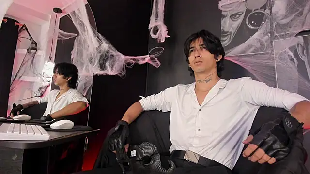 jett savage online show from 10/09/25, 01:09