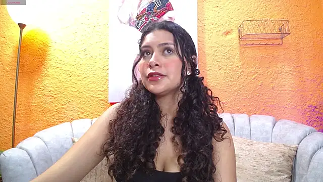 CurlyDani online show from 10/22/25, 06:51