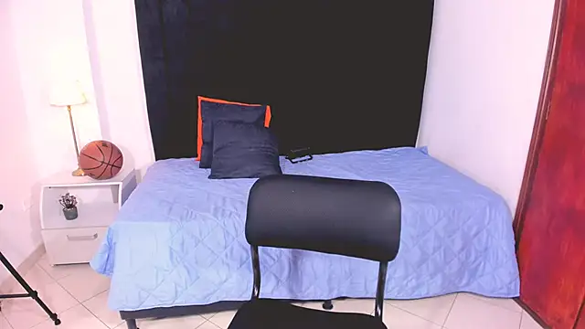 chrstian lewis1 online show from 10/09/25, 11:08