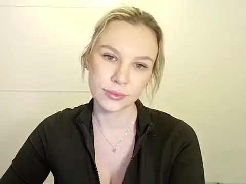 SadieBrilliance online show from 10/16/25, 06:20