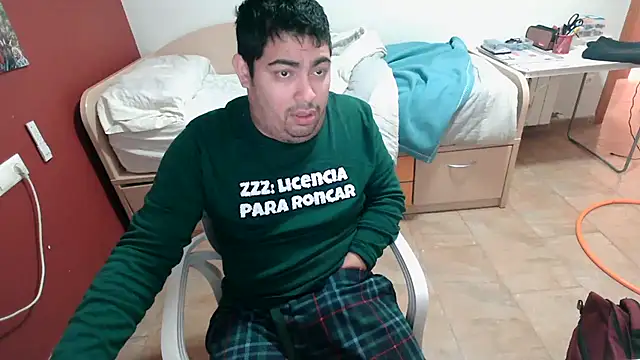 Snapshot of Martigato3 chatting on 11/22/25, 01:54 Martigato3 online show from 11/22/25, 01:54