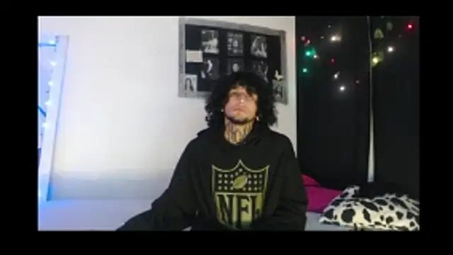 Snapshot of jayusak chatting on 11/08/25, 06:02 jayusak online show from 11/08/25, 06:02