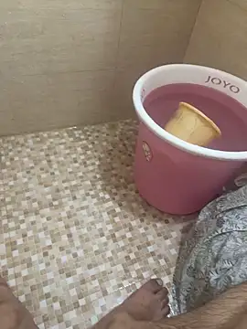 Snapshot of saumon3022 chatting on 10/04/25, 06:00 saumon3022 online show from 10/04/25, 06:00