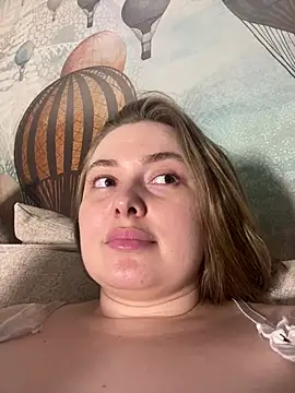 DeniMilkyyyyy online show from 06/21/26, 05:04