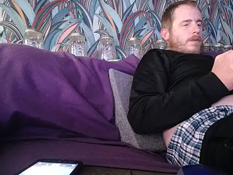 gaydavid online show from 11/07/25, 10:21