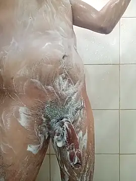 Snapshot of AtraCTiVoSiNguLaR chatting on 09/30/25, 02:00 AtraCTiVoSiNguLaR online show from 09/30/25, 02:00