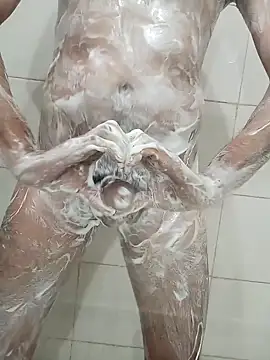 Snapshot of AtraCTiVoSiNguLaR chatting on 10/15/25, 02:06 AtraCTiVoSiNguLaR online show from 10/15/25, 02:06