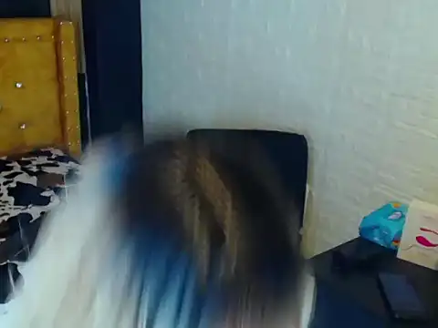 MiaColushy online show from 12/03/25, 08:51