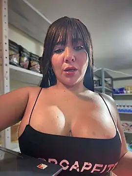 Snapshot of AlanaRouss chatting on 05/08/26, 12:27 AlanaRouss online show from 05/08/26, 12:27