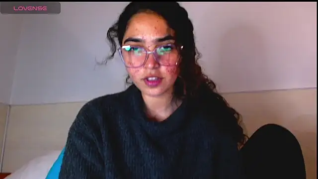 Snapshot of Ariagal chatting on 09/08/25, 09:47 Ariagal online show from 09/08/25, 09:47