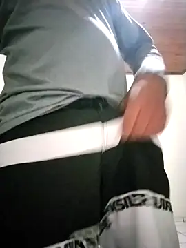 Snapshot of Marquingalo chatting on 10/18/25, 03:20 Marquingalo online show from 10/18/25, 03:20