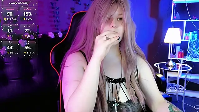 Snapshot of fillisfox_ chatting on 09/18/25, 03:36 fillisfox online show from 09/18/25, 03:36