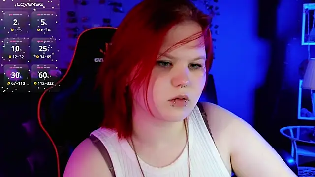 Snapshot of fillisfox_ chatting on 10/09/25, 03:32 fillisfox online show from 10/09/25, 03:32