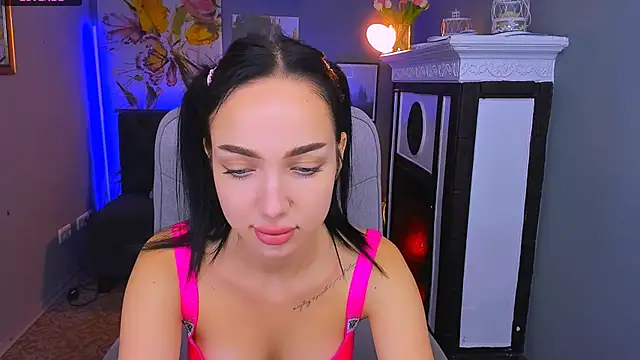 Sofyy Bradd online show from 09/11/25, 06:24