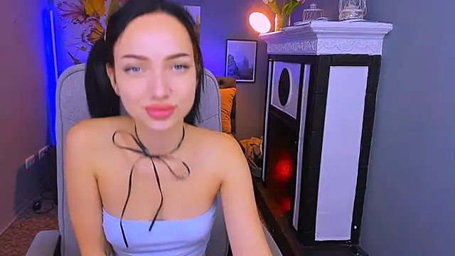 Sofyy Bradd online show from 09/12/25, 06:02